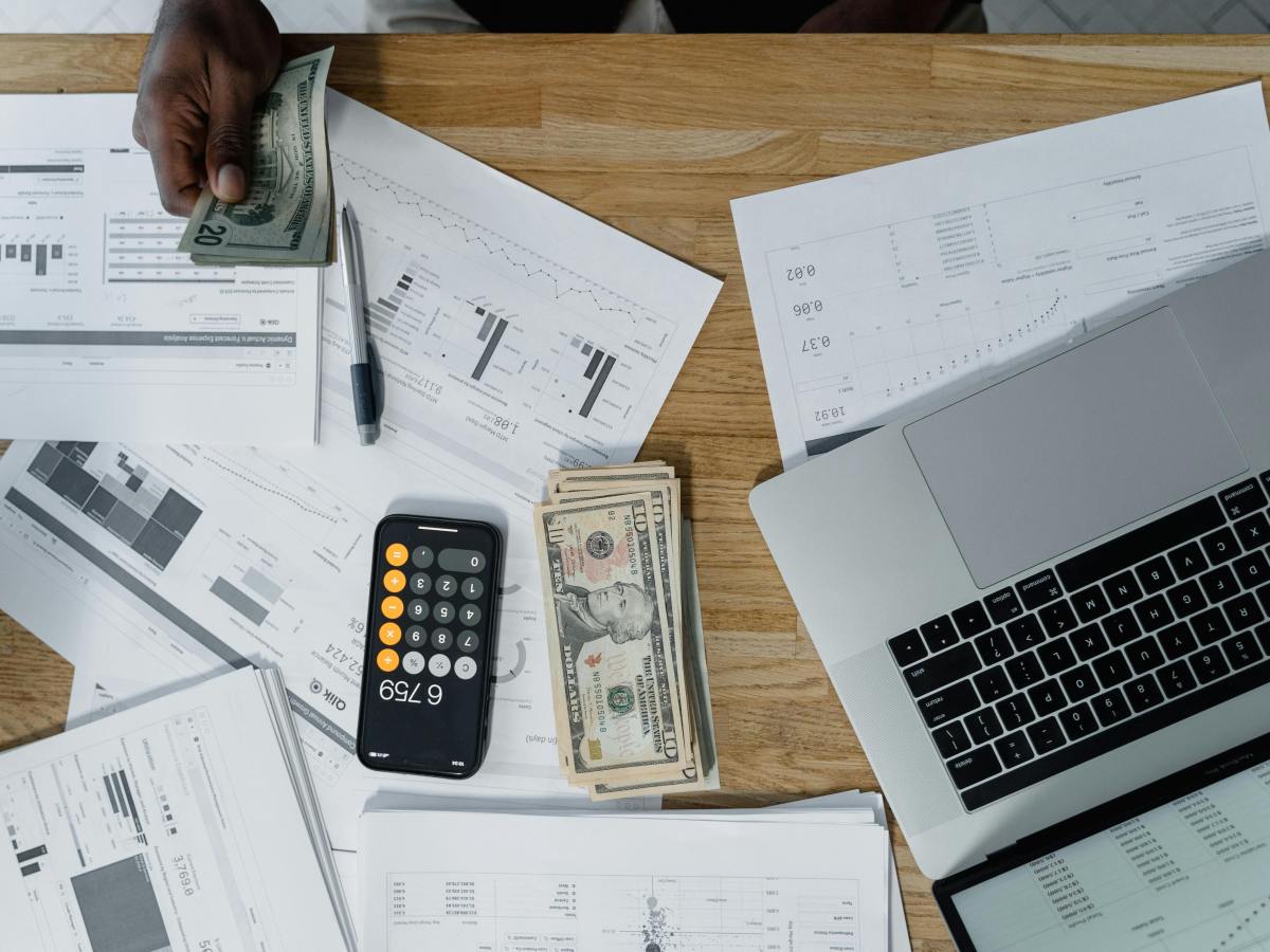 The 3 Major Cashflow Traps Every Small Business Faces (and How to Escape&nbsp;Them)